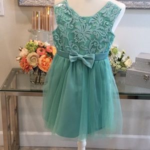 Zunie girls spring dress. Size 8. Perfect for spring or wedding